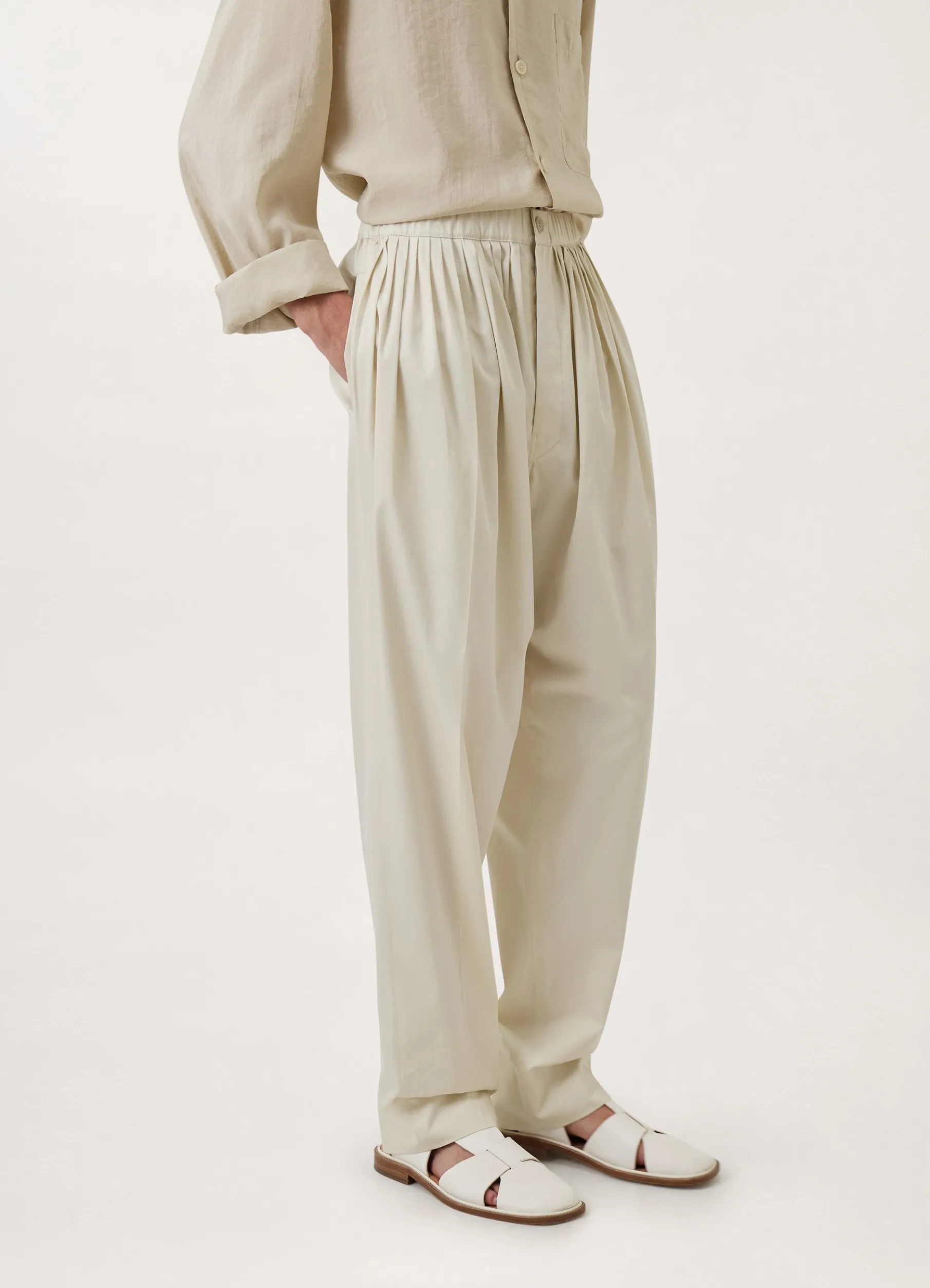Pleated Relaxed Pants
