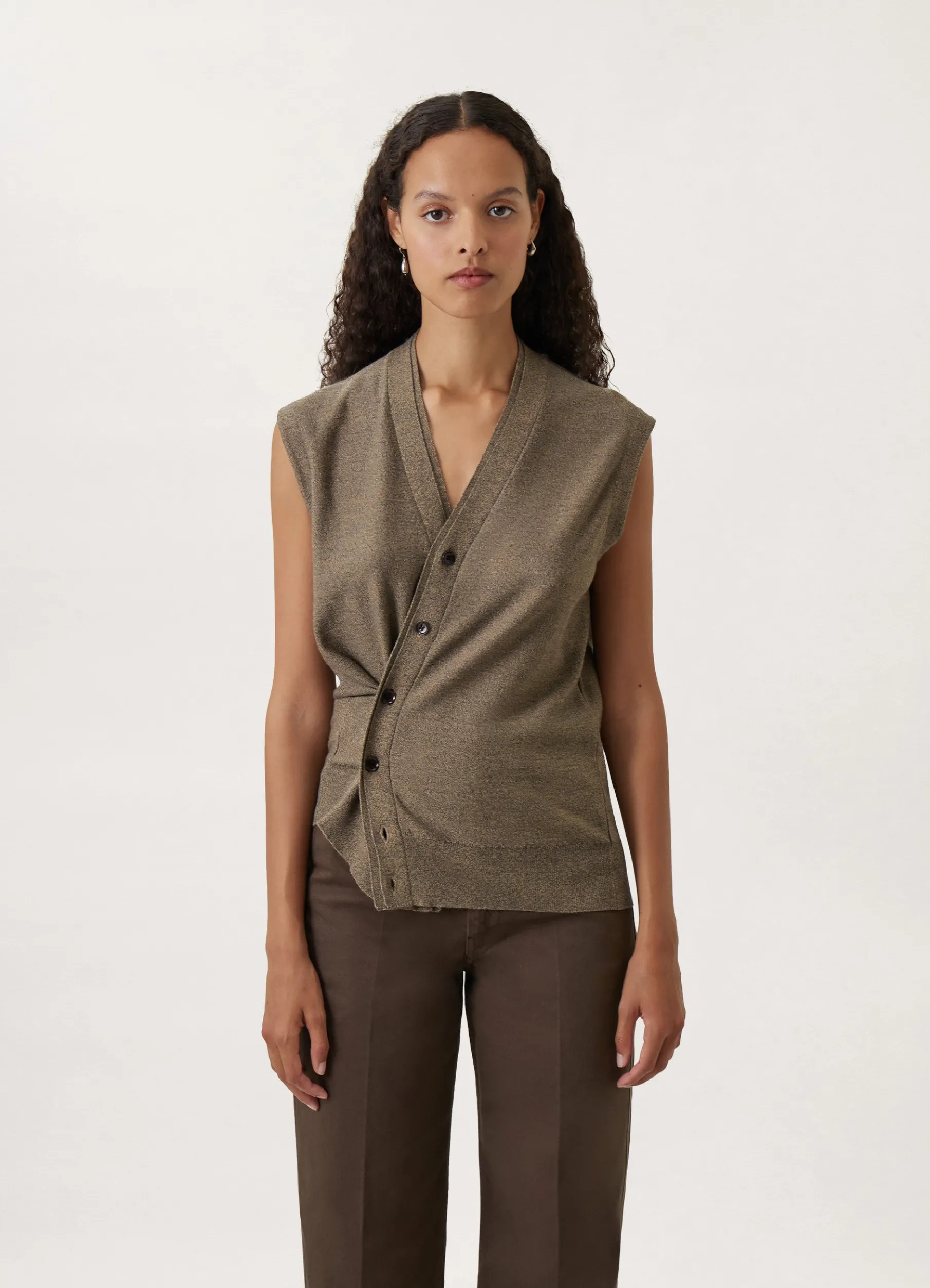 Sleeveless Twisted Cardigan