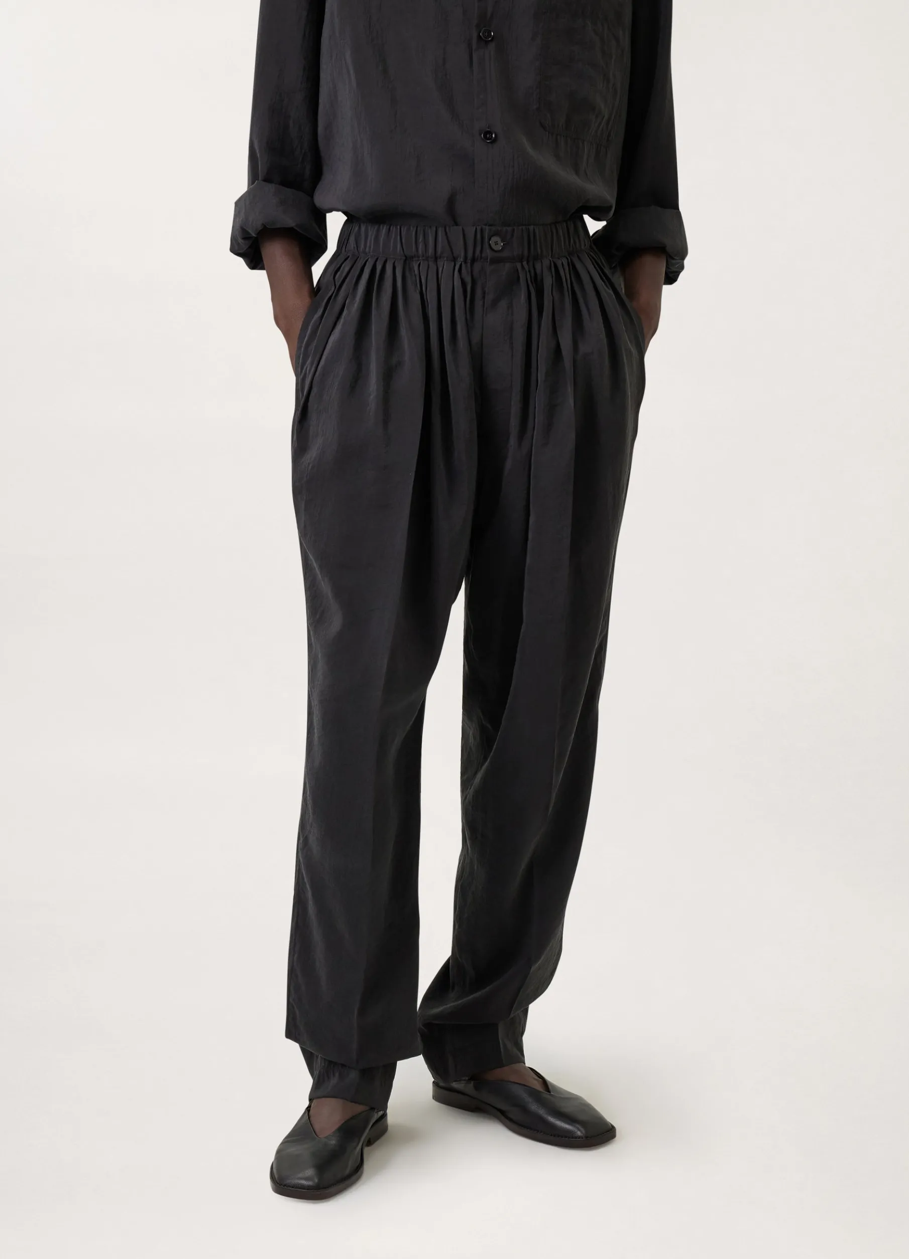 Pleated Relaxed Pants