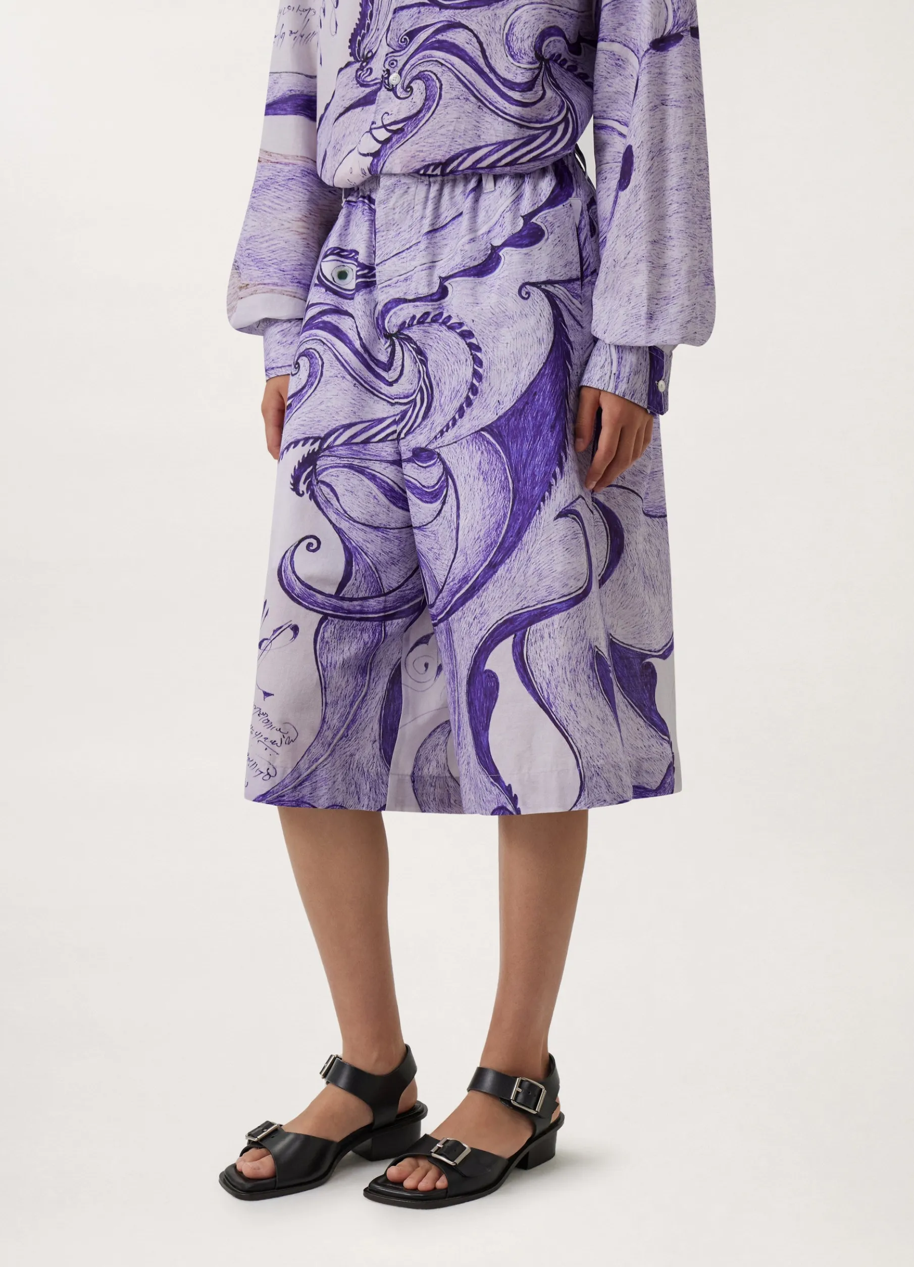 Angkasapura Bermuda Shorts